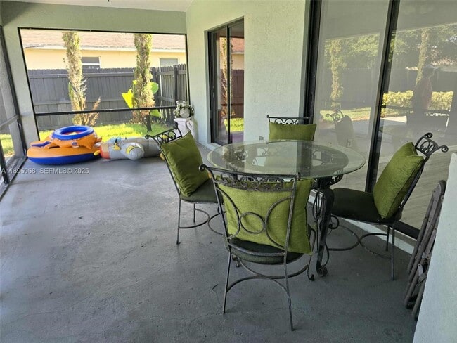 Photo - 3401 SW San Benito St