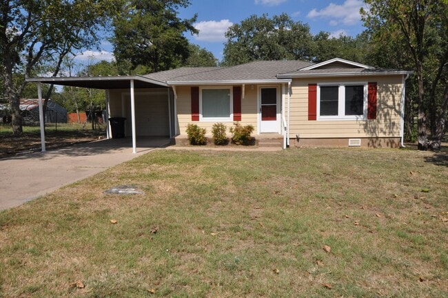 Building Photo - FOR LEASE! Newly Remodeled 2 BR - 1 BA - 1...