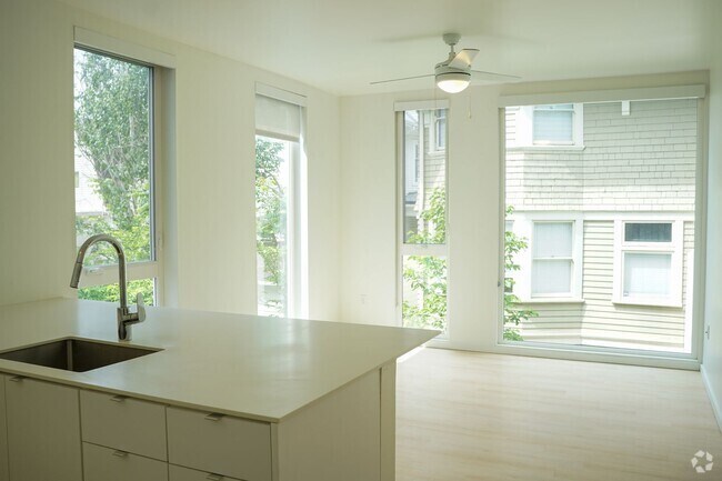 Building Photo - Modern 2nd Floor Corner Studio with D/W & ... Unit 204 Rental