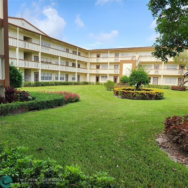 Photo - 170 Mansfield F Unidad 170