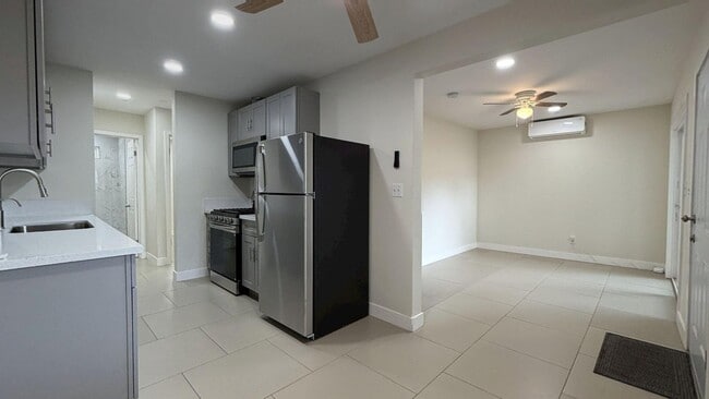 Photo - 3980 Cedar St