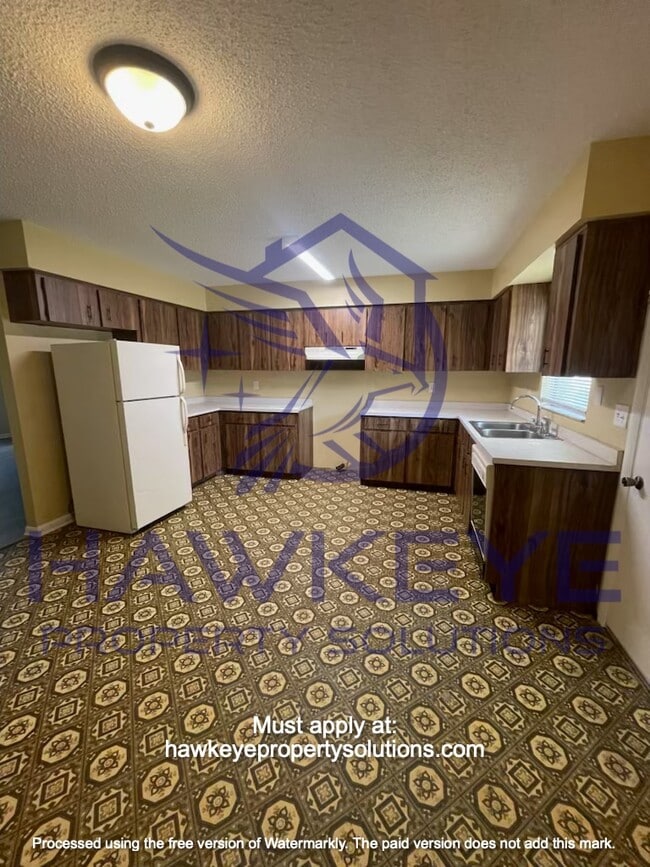 Photo - 412 1/2 Senate St