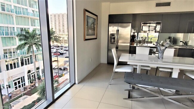 Photo - 2 br, 2 bath Condo - 31 SE 6th St Apt 602 Unit Apt 602