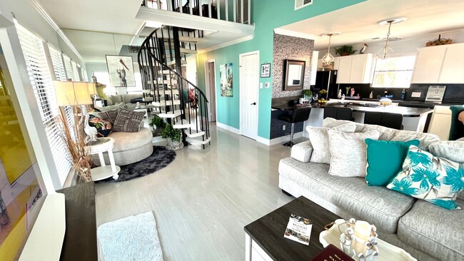 Photo - 1122 Makatea St