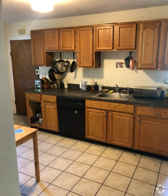 Building Photo - 355 Boston Ave Unit 1 Rental