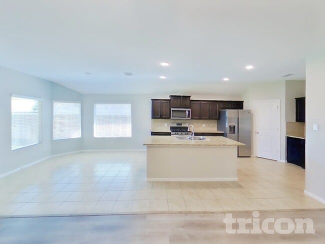 Photo - 728 Walls Blvd