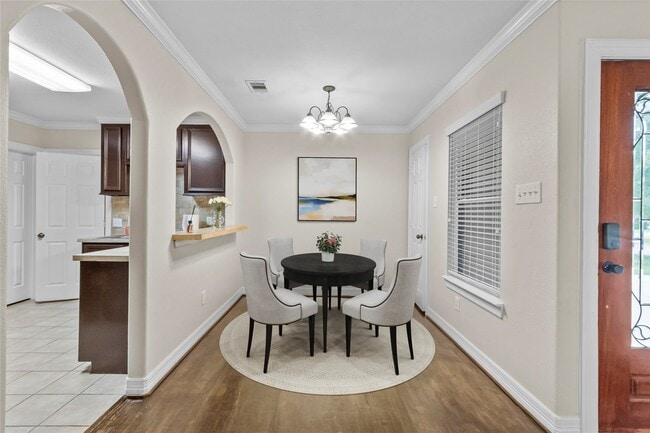 Photo - 804 Valerie Ave