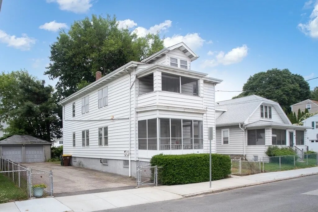 Photo - 100 Weetamoe St