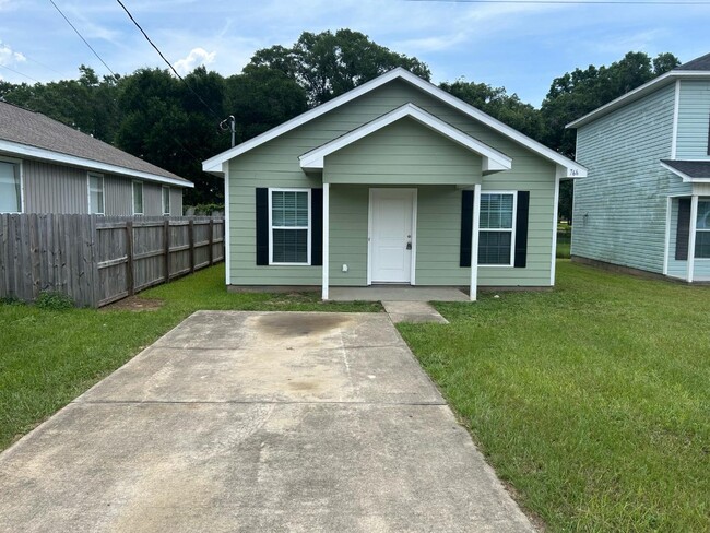 Photo - 766 Rosa Parks Cir