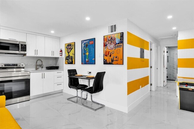 Photo - 923 NW 110th St Apartamento Unidad B