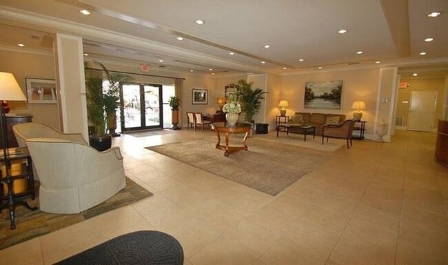 Photo - USC Campus/Downtown- Fully Furnished Unit 107