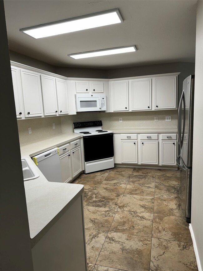 Photo - 18614 Timbers Dr
