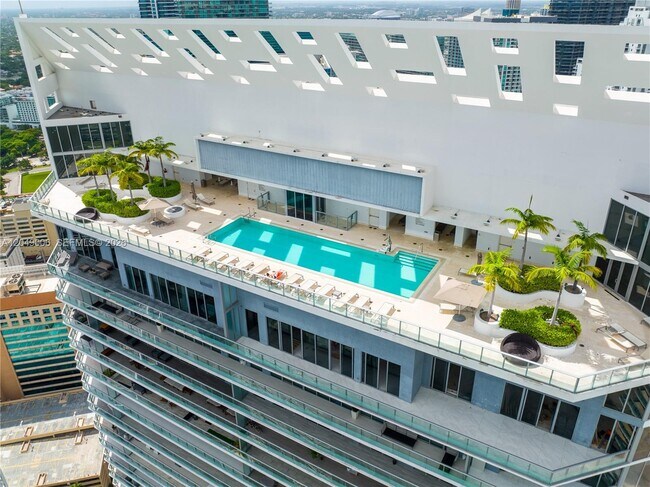 Photo - 1300 Brickell Bay Dr Unit 2509