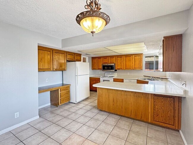 Photo - 840 400 E St Unidad 69