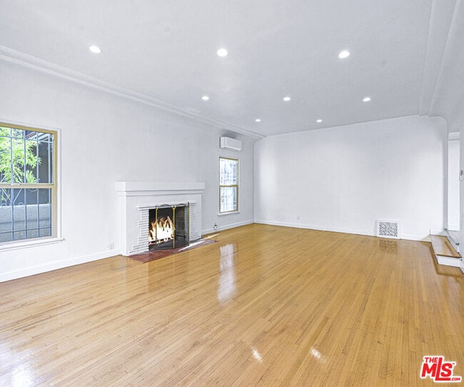 Photo - 1119 S Crescent Heights Blvd