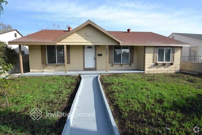 Building Photo - 10821 Rosecrans Ave Rental