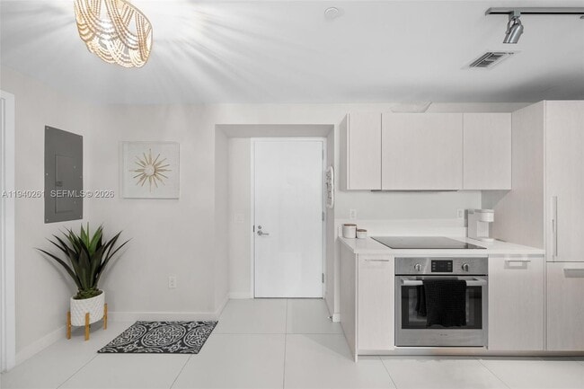 Photo - 501 NE 31st St Unidad 1503