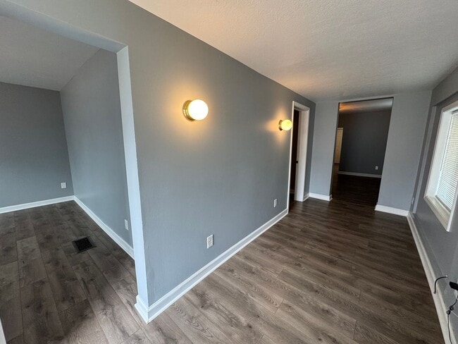 Photo - Fountain Square 3 Bed 2 Bath with fenced in backyard