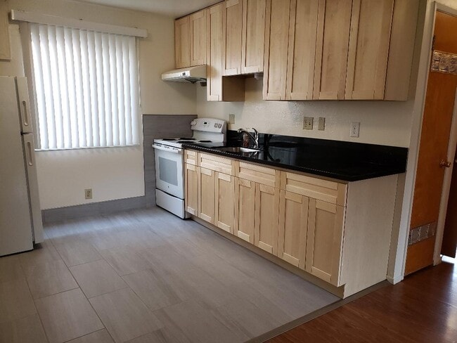 cocina nueva - 720 Rancheria Dr Unidad C