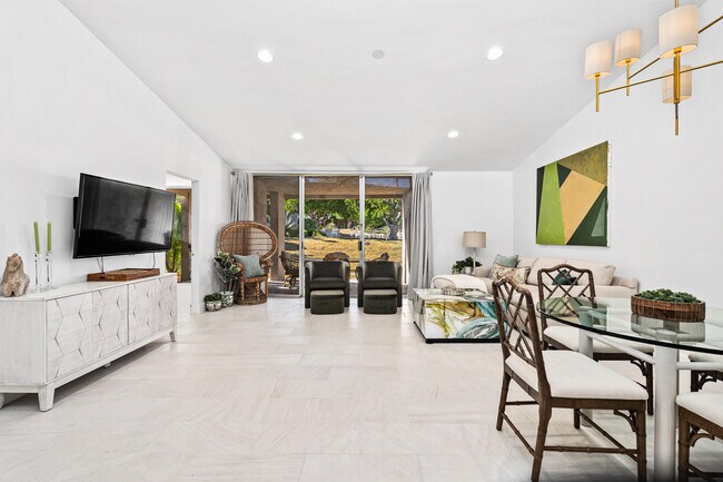 48885 Mariposa Dr