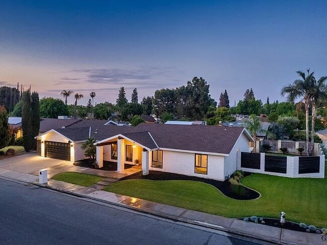 Photo - 7413 Saddleback Dr