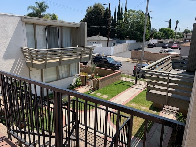 Comes with a balcony - 841 N Orange St