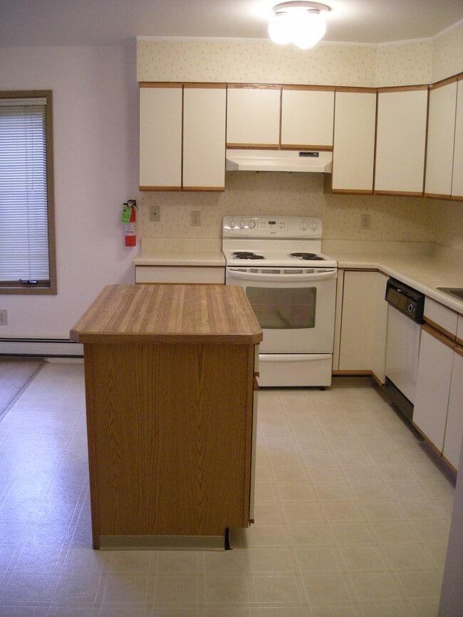 Photo - 700 W 47th Ave Unit #2