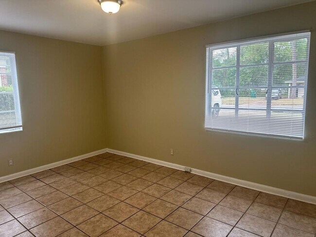 Photo - 513 Lucille St Unidad A