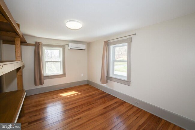 Photo - 24060 New Mountain Rd