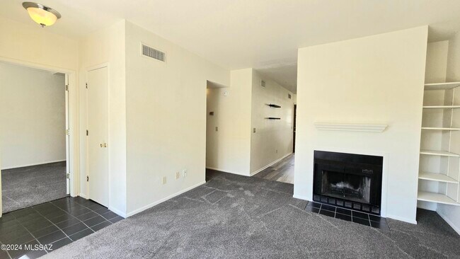 Photo - 3690 N Country Club Rd Unit 1038