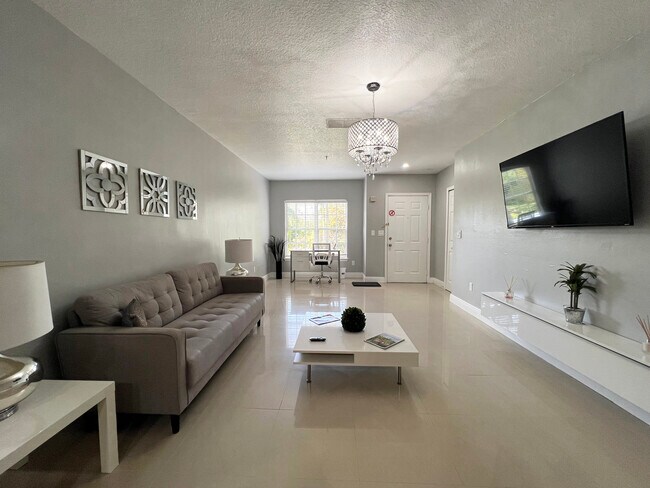 Living Room - 4324 S Kirkman Rd Unit 1111