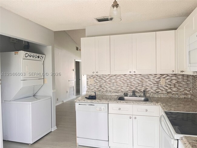 Photo - 20119 NW 36th Ct