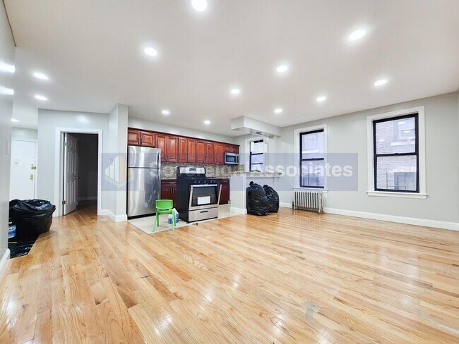 Photo - 911 Walton Unit 3C