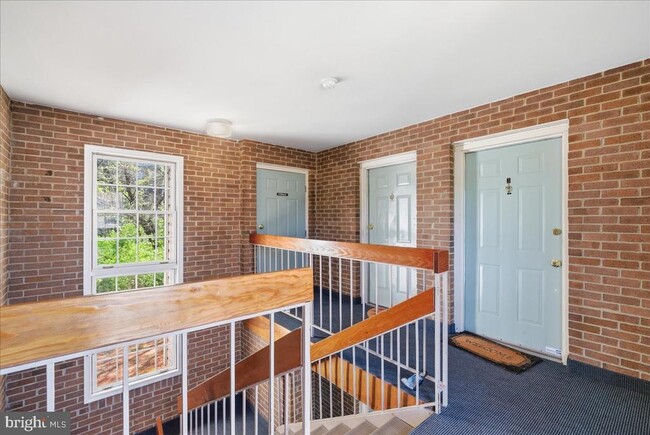 Building Photo - 100 Westwick Ct Unit 3