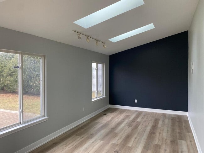 Photo - 21226 Chastworth Ln