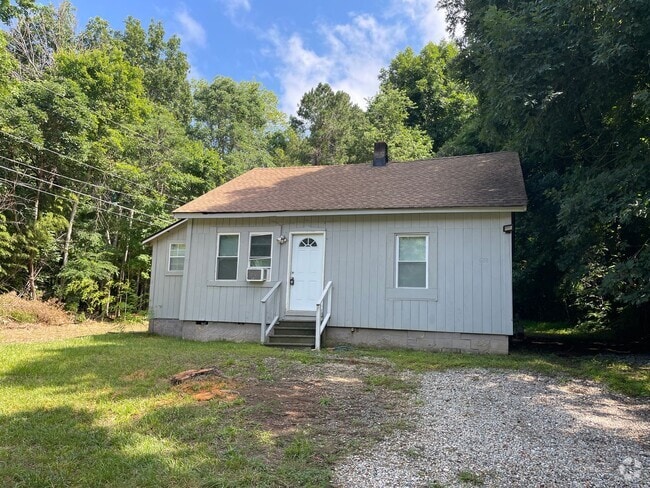 Building Photo - 2 bedroom bungalow in convenient Hillsboro... Rental