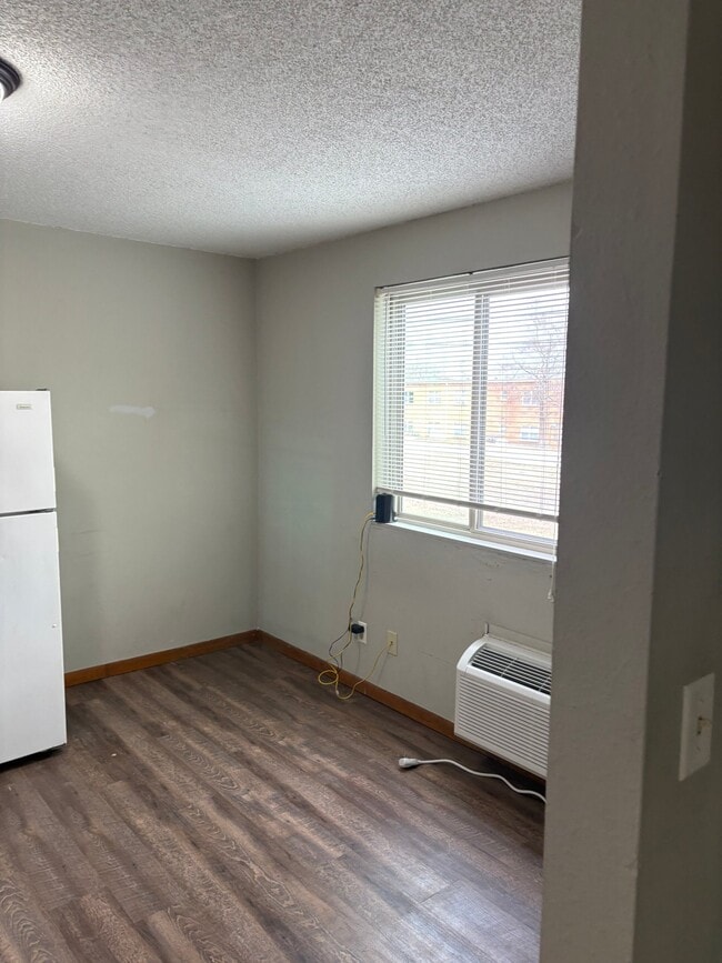Photo - 1215 Sylvan St Unit 6
