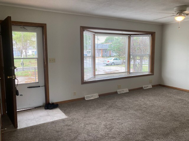 Photo - 912 W Summey St