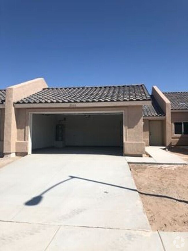 Building Photo - Desert Sky Condo