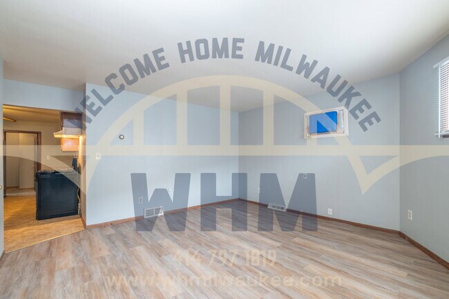 Photo - 2645 S Kinnickinnic Ave