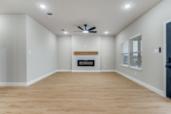 Photo - 2707 Brazos River Dr