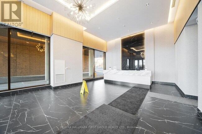 Photo - 1350 Ellesmere Rd Unité 301