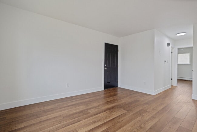 Building Photo - Updated two bedroom - ready now! Unit A Rental