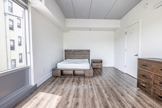 Photo - 2450 Arthur Ave Unit 1