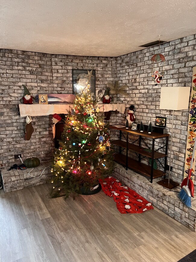 Photo - 228 Hawthorne Rd