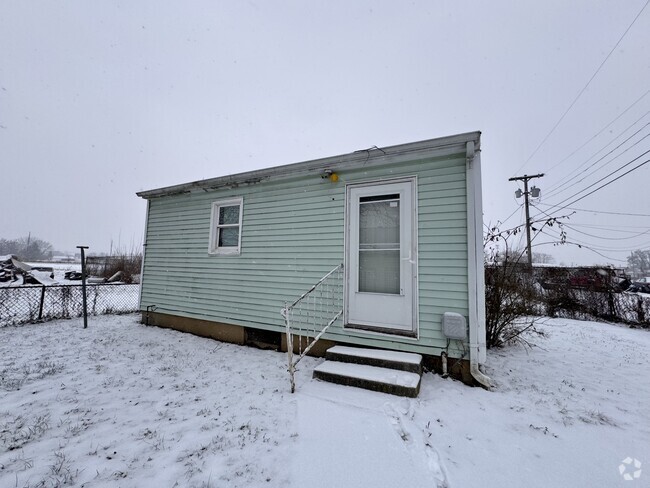 Building Photo - 1622 N Webster St Rental