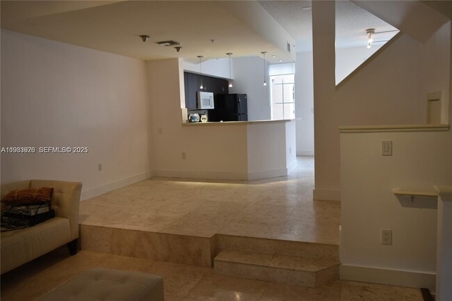 Photo - 2961 NE 185th St