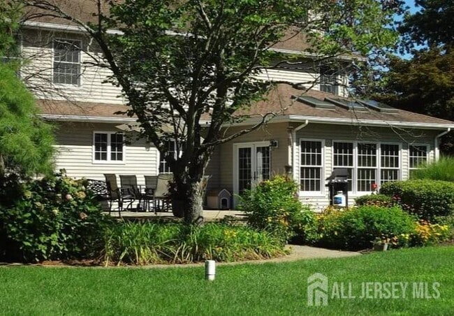 Photo - 246 Fresh Ponds Rd