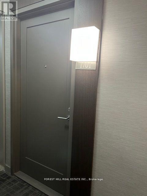 Photo - 310 Tweedsmuir Ave