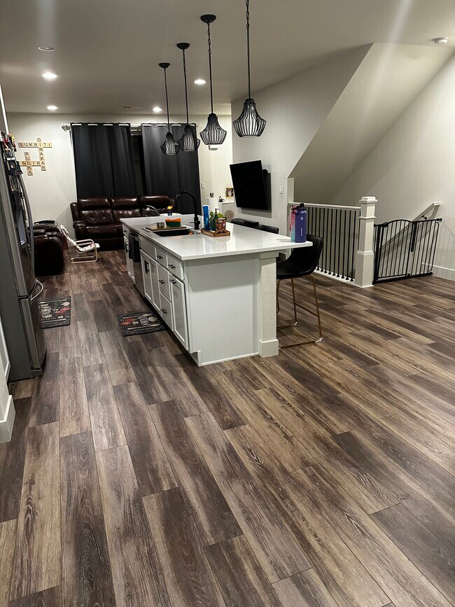 Photo - 2044 Alcott Way